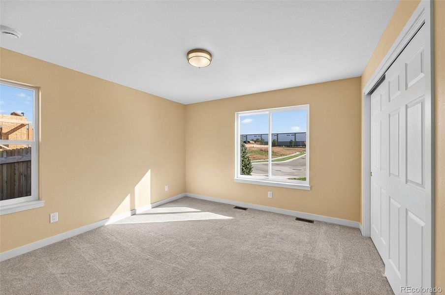 Spacious, unfurnished interior of a new home in , Aurora (Image 23).