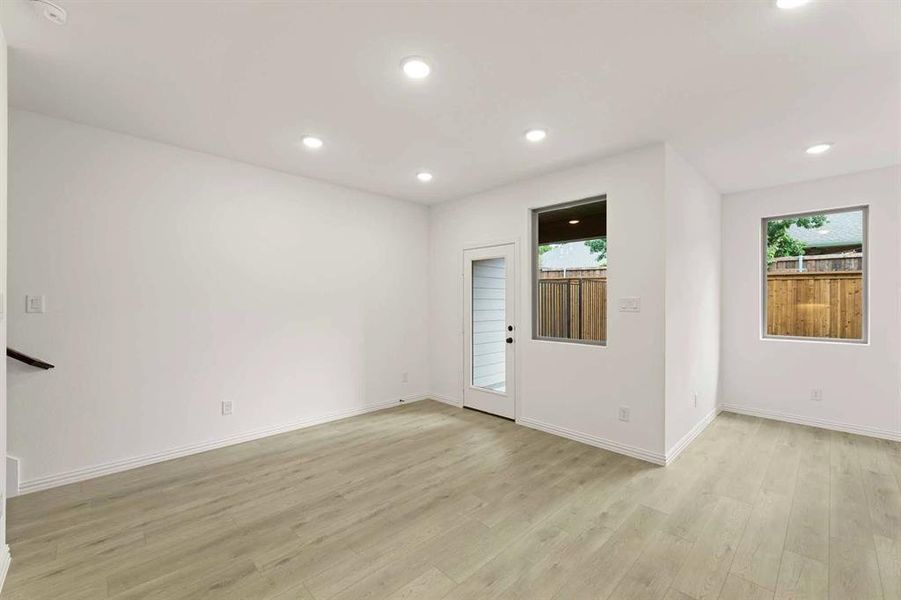 Spacious, unfurnished interior of a new home in Sereno Oaks at Buckner Terrace, Dallas (Image 23). Spacious, unfurnished interior of a new home in Sereno Oaks at Buckner Terrace, Dallas (Image 23).