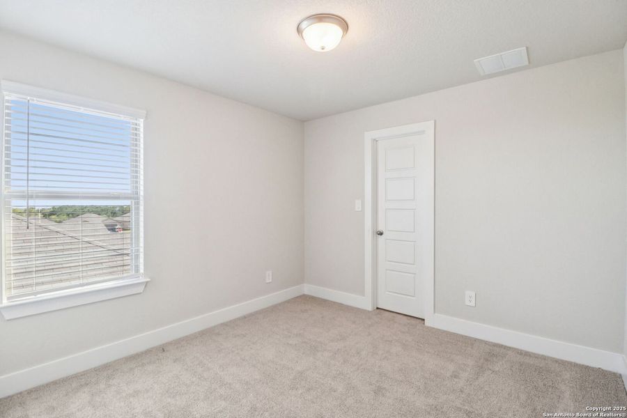 Spacious, unfurnished interior of a new home in Legendary Trails - Premier Series, Cibolo (Image 38).