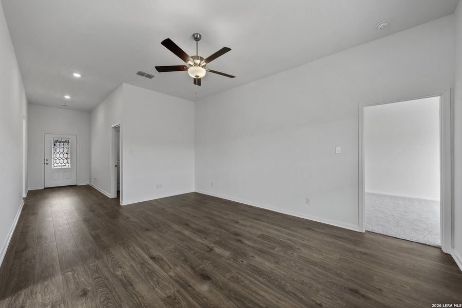 Spacious, unfurnished interior of a new home in , Lytle (Image 8).