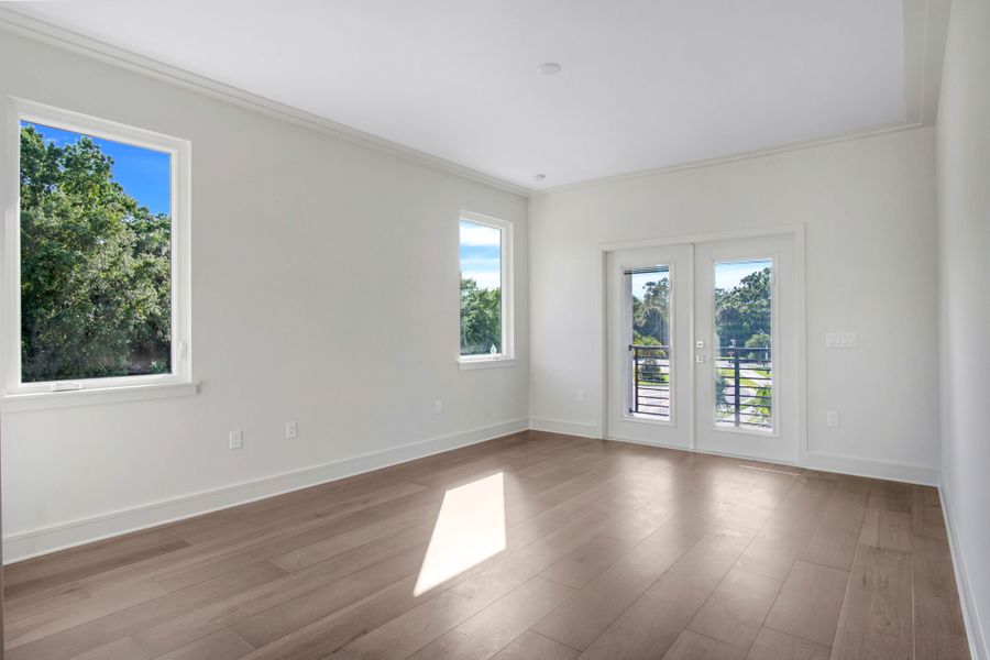Representative unfurnished interior of a home built from the Aspen Estate by ABD Development in Hampton Green at Providence, Davenport (Image 66). Representative unfurnished interior of a home built from the Aspen Estate by ABD Development in Hampton Green at Providence, Davenport (Image 66).