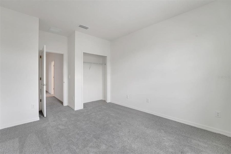 Spacious, unfurnished interior of a new home in Shores at Mirada, San Antonio (Image 24).