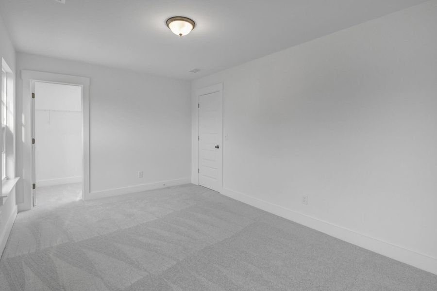 Spacious, unfurnished interior of a new home in Lake Carolina Townhomes, Columbia (Image 28).