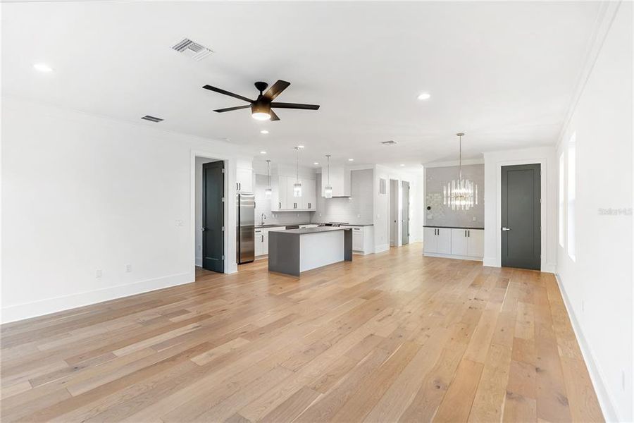 Spacious, unfurnished interior of a new home in , Sarasota (Image 62).