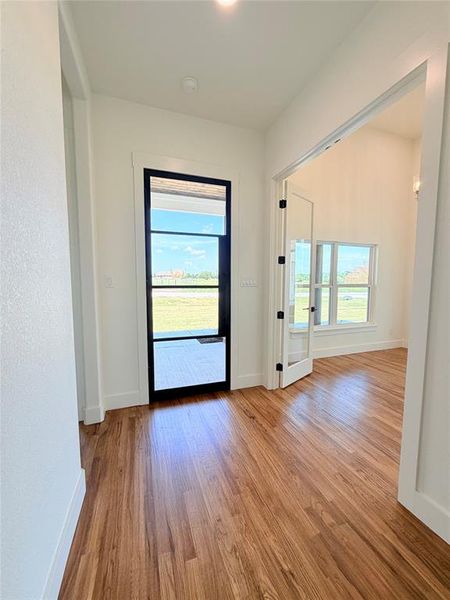 Spacious, unfurnished interior of a new home in , Weatherford (Image 32).