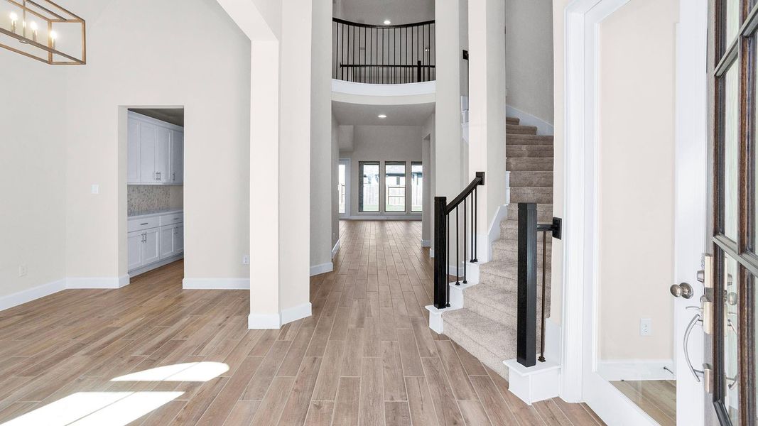 Spacious, unfurnished interior of a new home in Riceland 60', Mont Belvieu (Image 7). Spacious, unfurnished interior of a new home in Riceland 60', Mont Belvieu (Image 7).