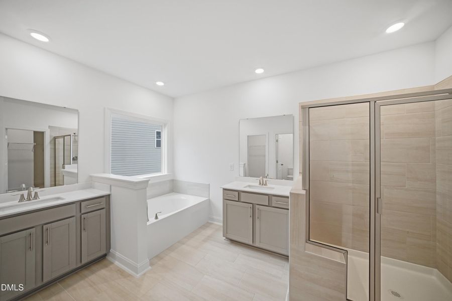 42_SUN_Stoneriver_Pic_GalvaniII_OwnersBa