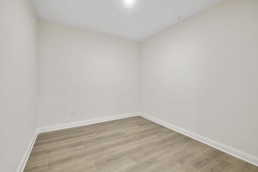 Spacious, unfurnished interior of a new home in Gatherings® of Lake Nona, Orlando (Image 22).