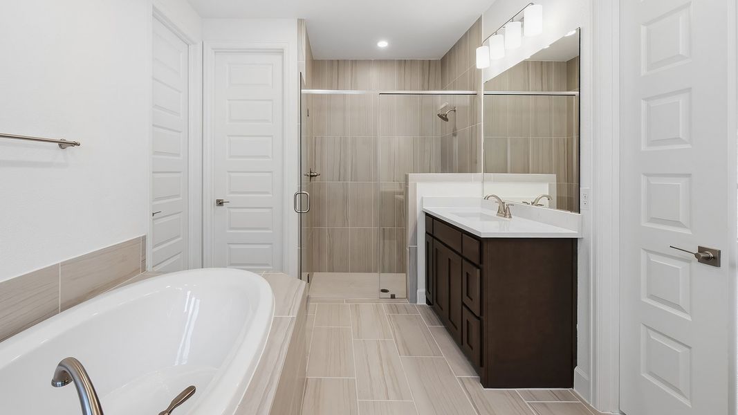 Furnished interior view inside a new home in Eliana, McKinney (Image 13).