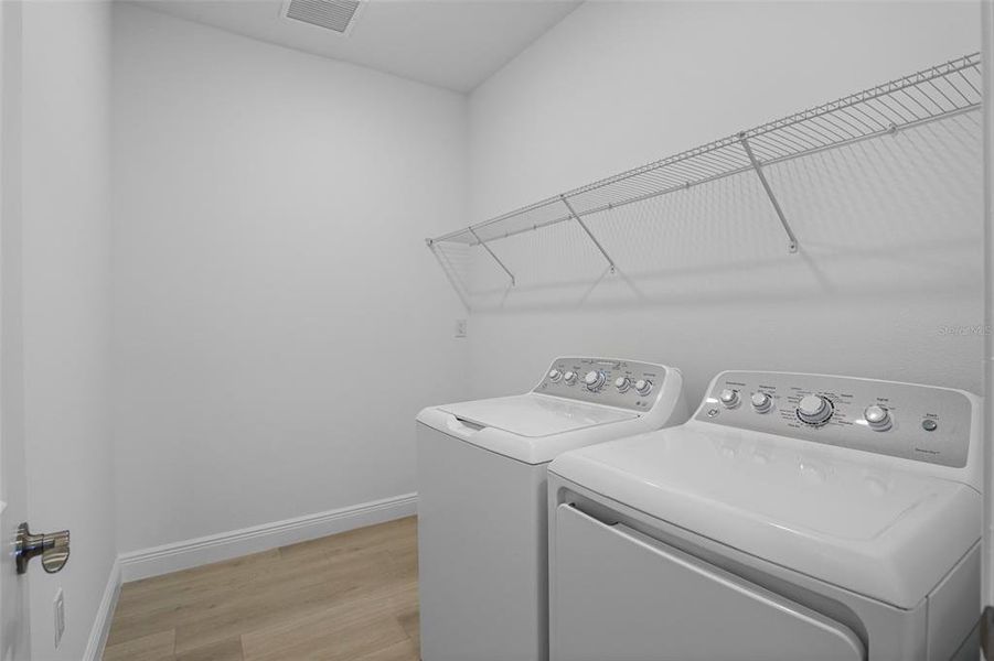 Furnished interior view inside a new home in Cresswind Lakewood Ranch, Lakewood Ranch (Image 5). Furnished interior view inside a new home in Cresswind Lakewood Ranch, Lakewood Ranch (Image 5).