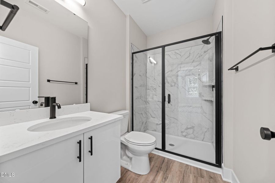 215 summer breeze 1st floor bathroom