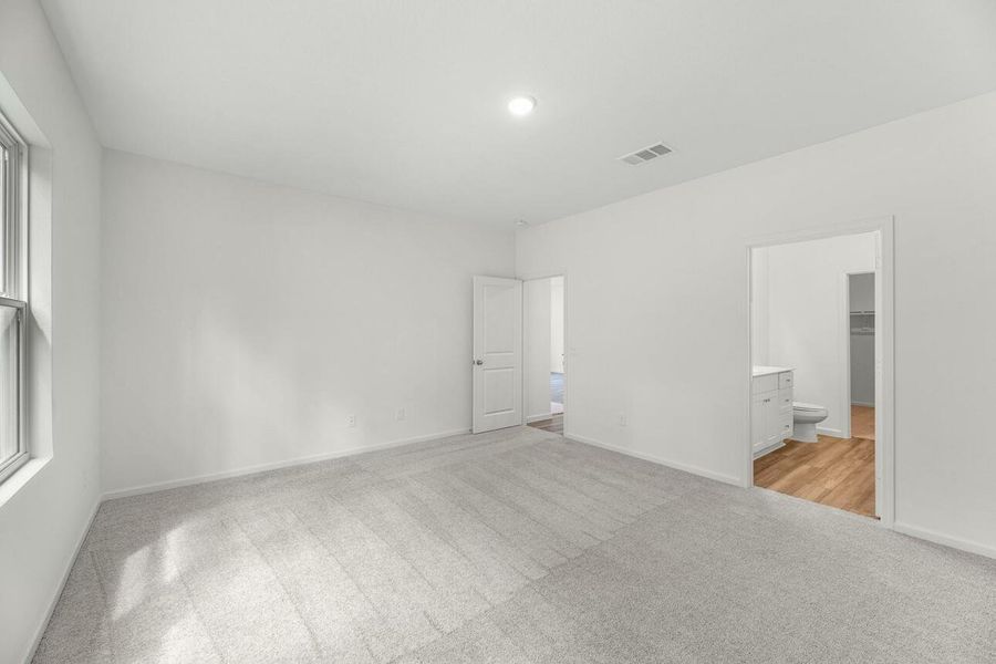 Image 13 of a home in Cedar Pointe.