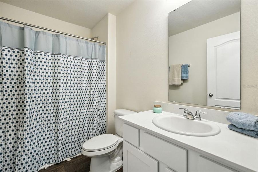 Guest bathroom. Shower/tub combo.