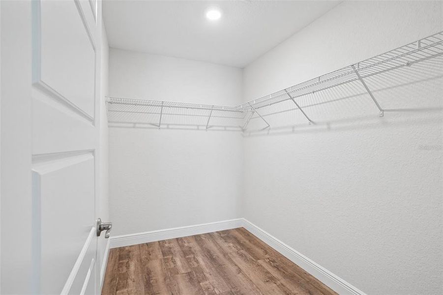 Spacious, unfurnished interior of a new home in , Dunnellon (Image 42).