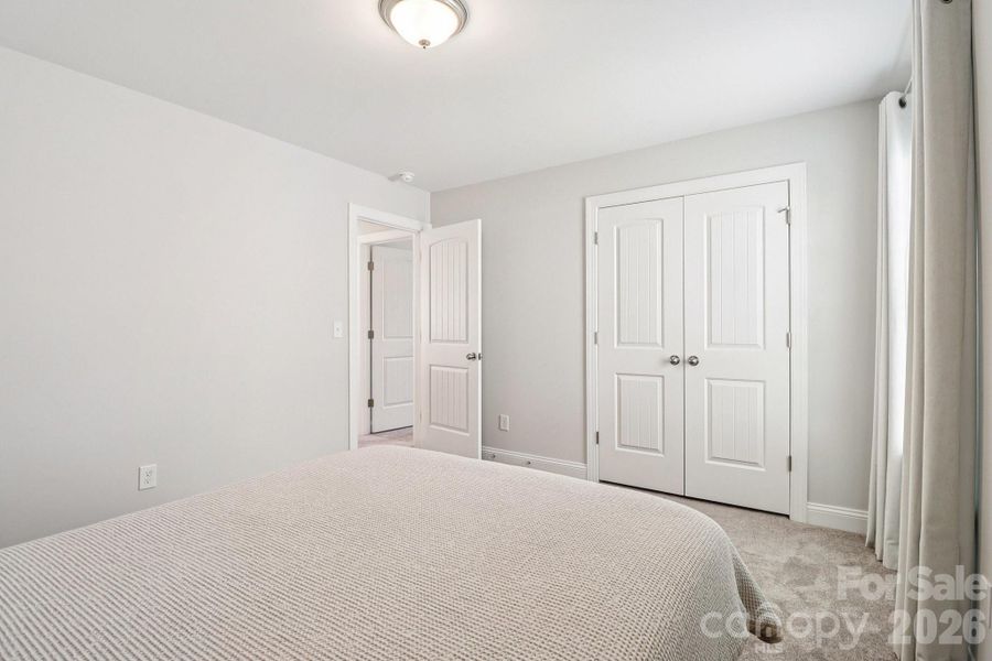 Spacious, unfurnished interior of a new home in Hadleigh Park, Lexington (Image 20).