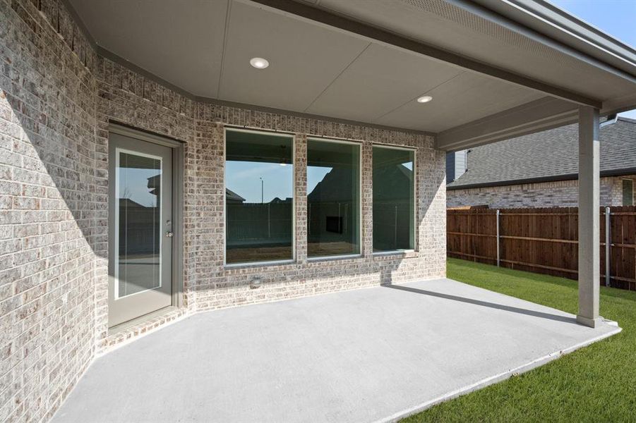 904 Meadowview- Back-4 904 Meadowview- Back-4