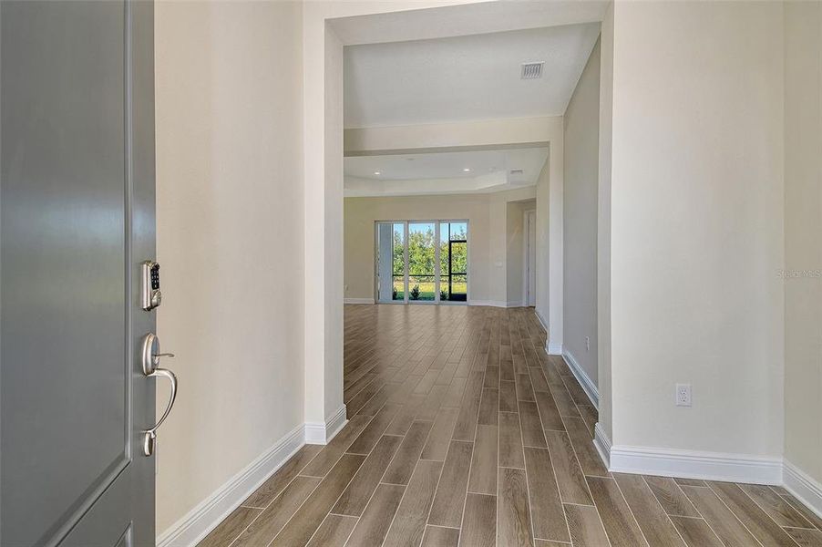 Spacious, unfurnished interior of a new home in Canoe Creek, Parrish (Image 42).