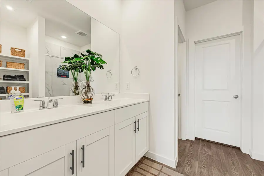 Furnished interior view inside a new home in Emberly, Beasley (Image 4).