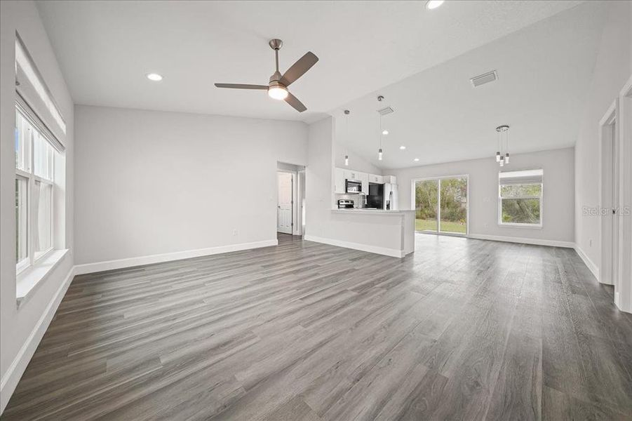 Spacious, unfurnished interior of a new home in , Ocala (Image 42).