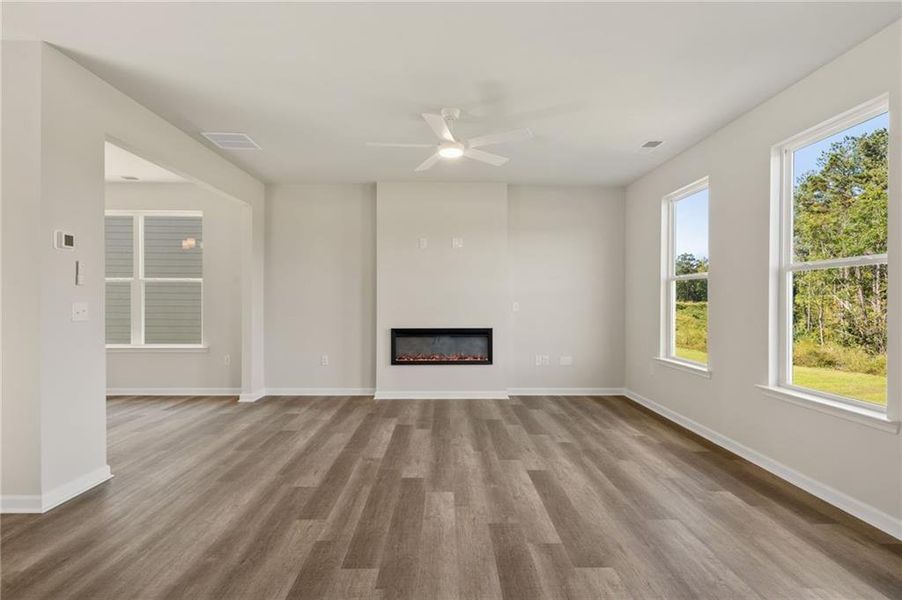 Spacious, unfurnished interior of a new home in The Brooke at Rivertown, South Fulton (Image 26).