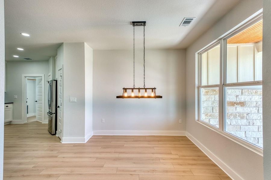 Spacious, unfurnished interior of a new home in , Kingsland (Image 14).