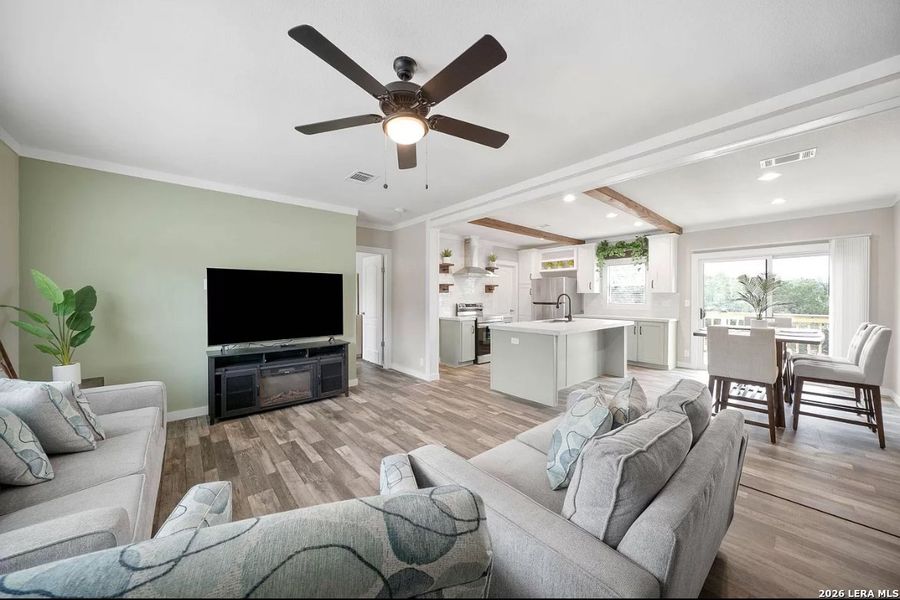 Furnished interior view inside a new home in , Bandera (Image 13).