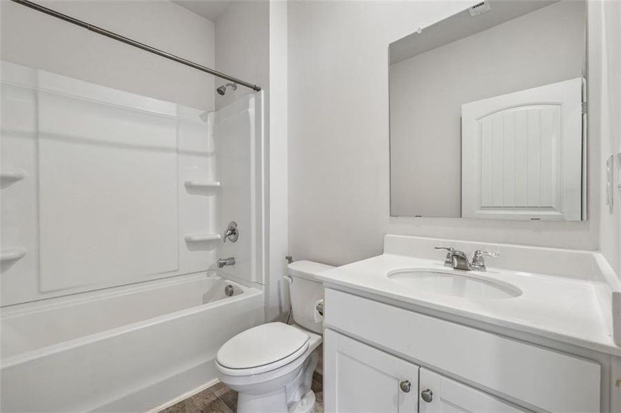 Furnished interior view inside a new home in , Dallas (Image 8).