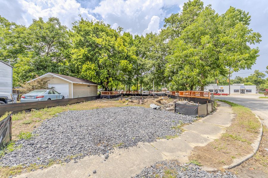 Image 20 of a home in .