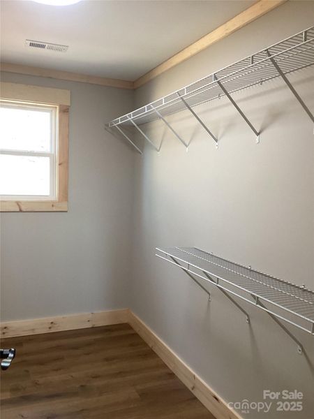 Spacious, unfurnished interior of a new home in , Whittier (Image 20).