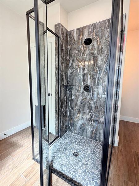 Close-up of interior finishes inside a home in , Weatherford (Image 20).