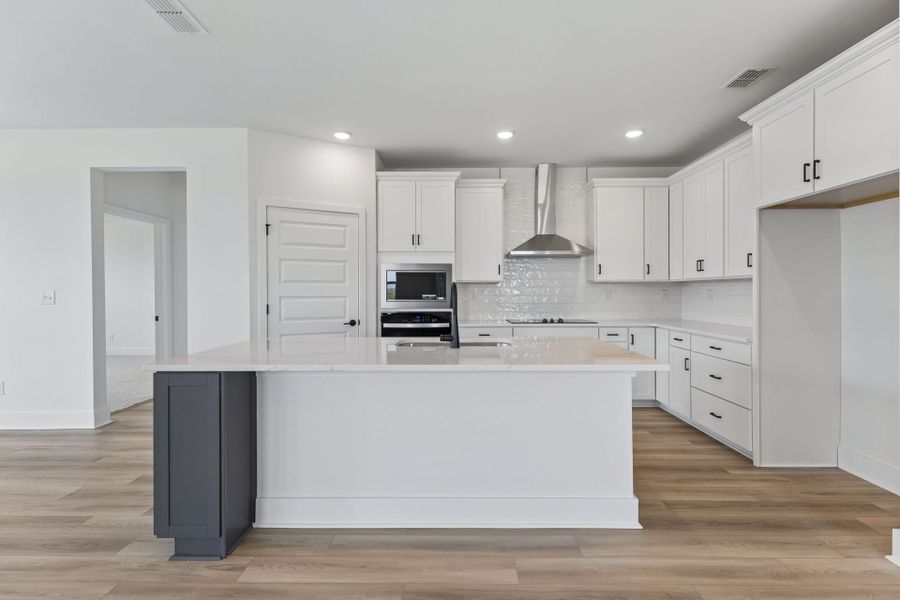 Furnished interior view inside a new home in Glenview Farms, Murfreesboro (Image 8).