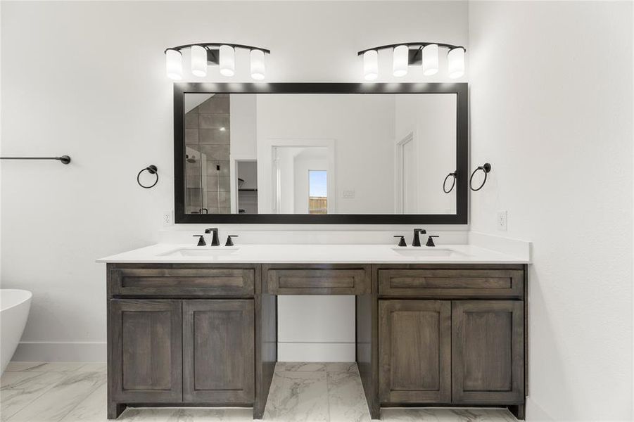 20. 2409 Belmont - Bath