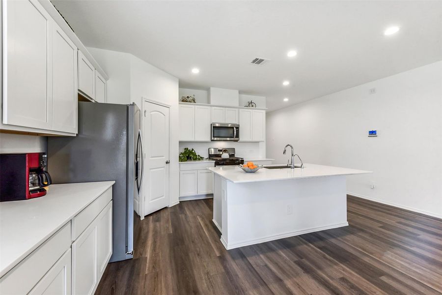 Furnished interior view inside a new home in Sunterra, Katy (Image 22). Furnished interior view inside a new home in Sunterra, Katy (Image 22).