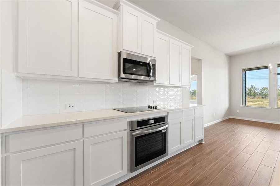 Furnished interior view inside a new home in Parker Heights, Valley View (Image 7). Furnished interior view inside a new home in Parker Heights, Valley View (Image 7).