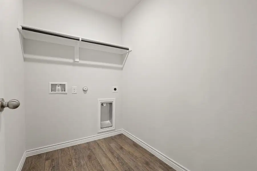 Image 18 of a home in Sycamore Landing.