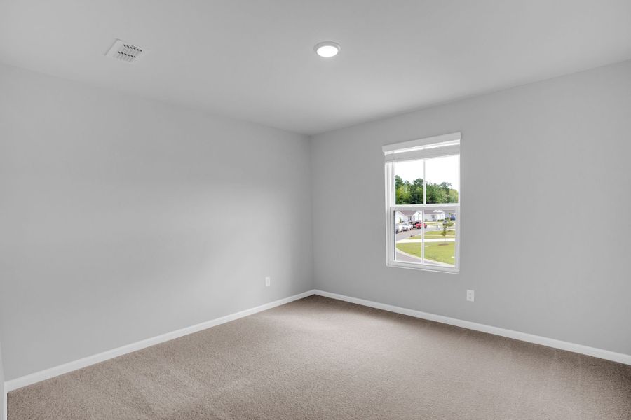 Spacious, unfurnished interior of a new home in Bradford Pointe, Summerville (Image 36).