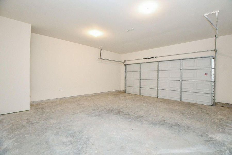 Spacious, unfurnished interior of a new home in , Katy (Image 27). Spacious, unfurnished interior of a new home in , Katy (Image 27).