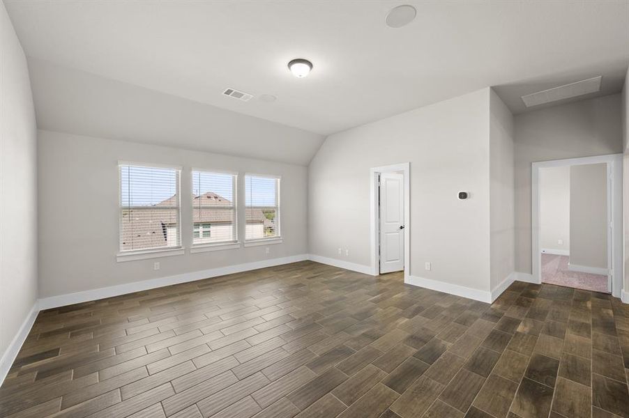 421 Willie- Game Room-1