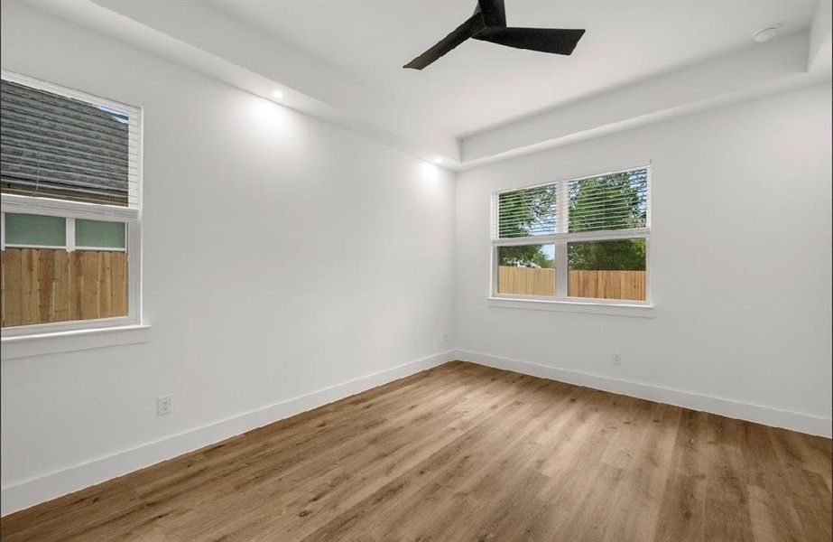 Spacious, unfurnished interior of a new home in , Leonard (Image 8).