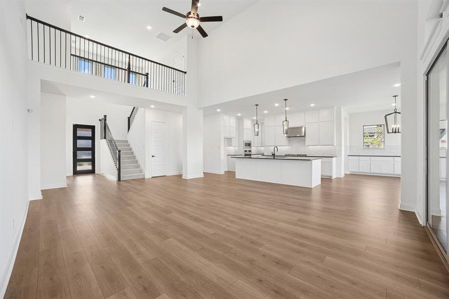 Spacious, unfurnished interior of a new home in Terraces – Estates, Rockwall (Image 27).