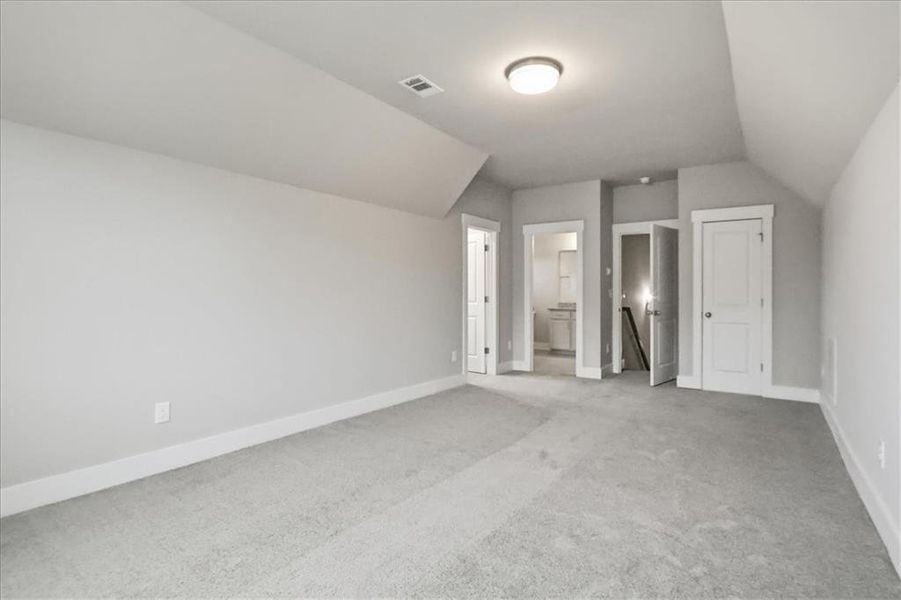Spacious, unfurnished interior of a new home in Old Town Estates, Monroe (Image 63). Spacious, unfurnished interior of a new home in Old Town Estates, Monroe (Image 63).