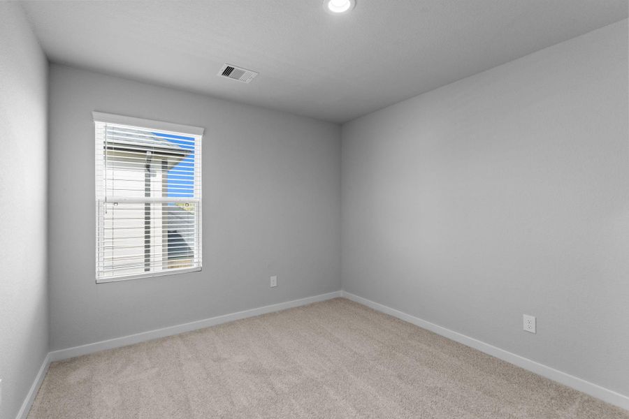 Spacious, unfurnished interior of a new home in Grand Oaks Village, Houston (Image 20). Spacious, unfurnished interior of a new home in Grand Oaks Village, Houston (Image 20).