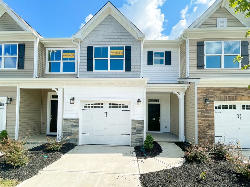 Image 21 of a home in Fairview Village Townhomes.