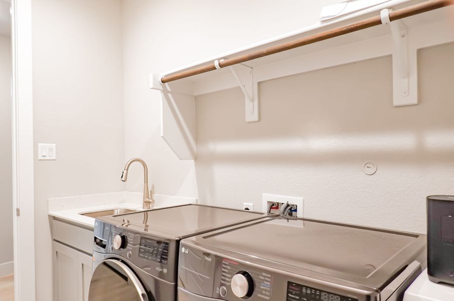 Representative furnished interior of a home built from the The Lilac by Lillian Custom Homes in Polo Ridge, Heath (Image 19).