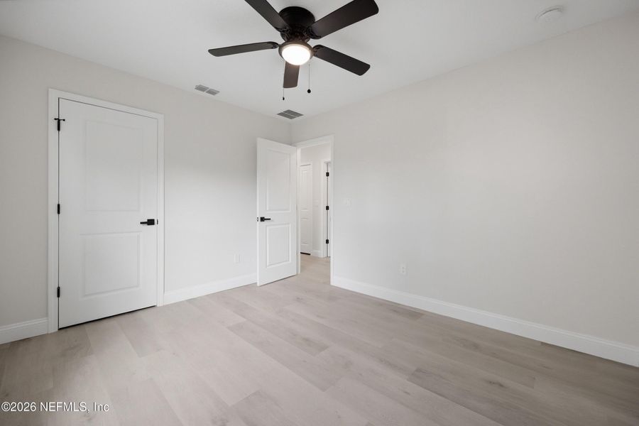 Spacious, unfurnished interior of a new home in , Jacksonville (Image 24).