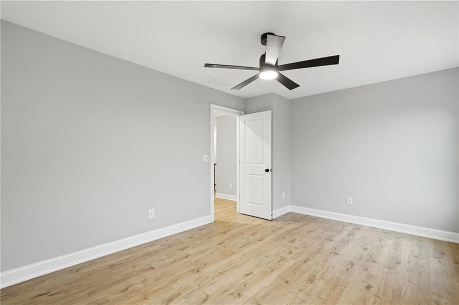 Spacious, unfurnished interior of a new home in , Calhoun (Image 32).