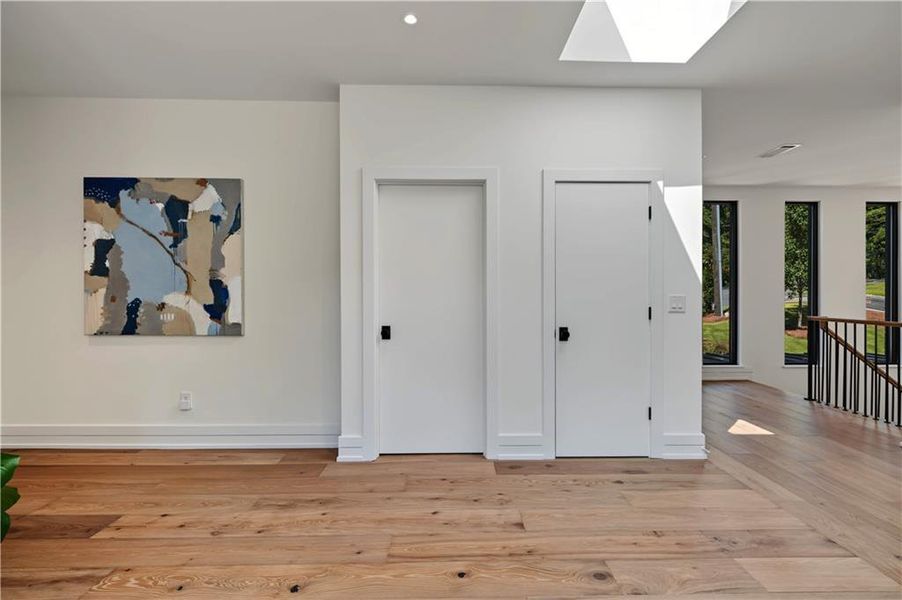 Spacious, unfurnished interior of a new home in , Atlanta (Image 27).