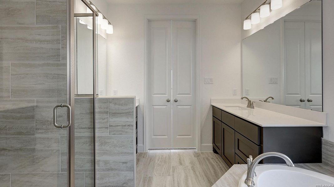 Furnished interior view inside a new home in Arcadia Ridge, San Antonio (Image 10). Furnished interior view inside a new home in Arcadia Ridge, San Antonio (Image 10).