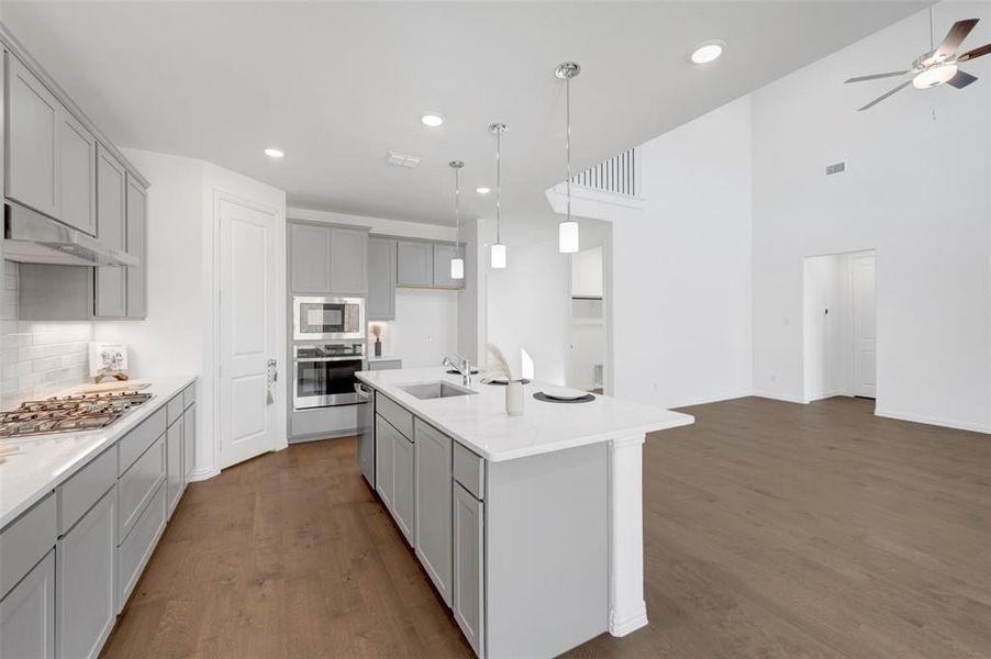 Furnished interior view inside a new home in Lilyana, Prosper (Image 9).