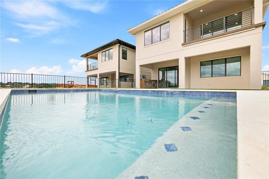 Exterior details and patio area of a home in , Montverde (Image 44).